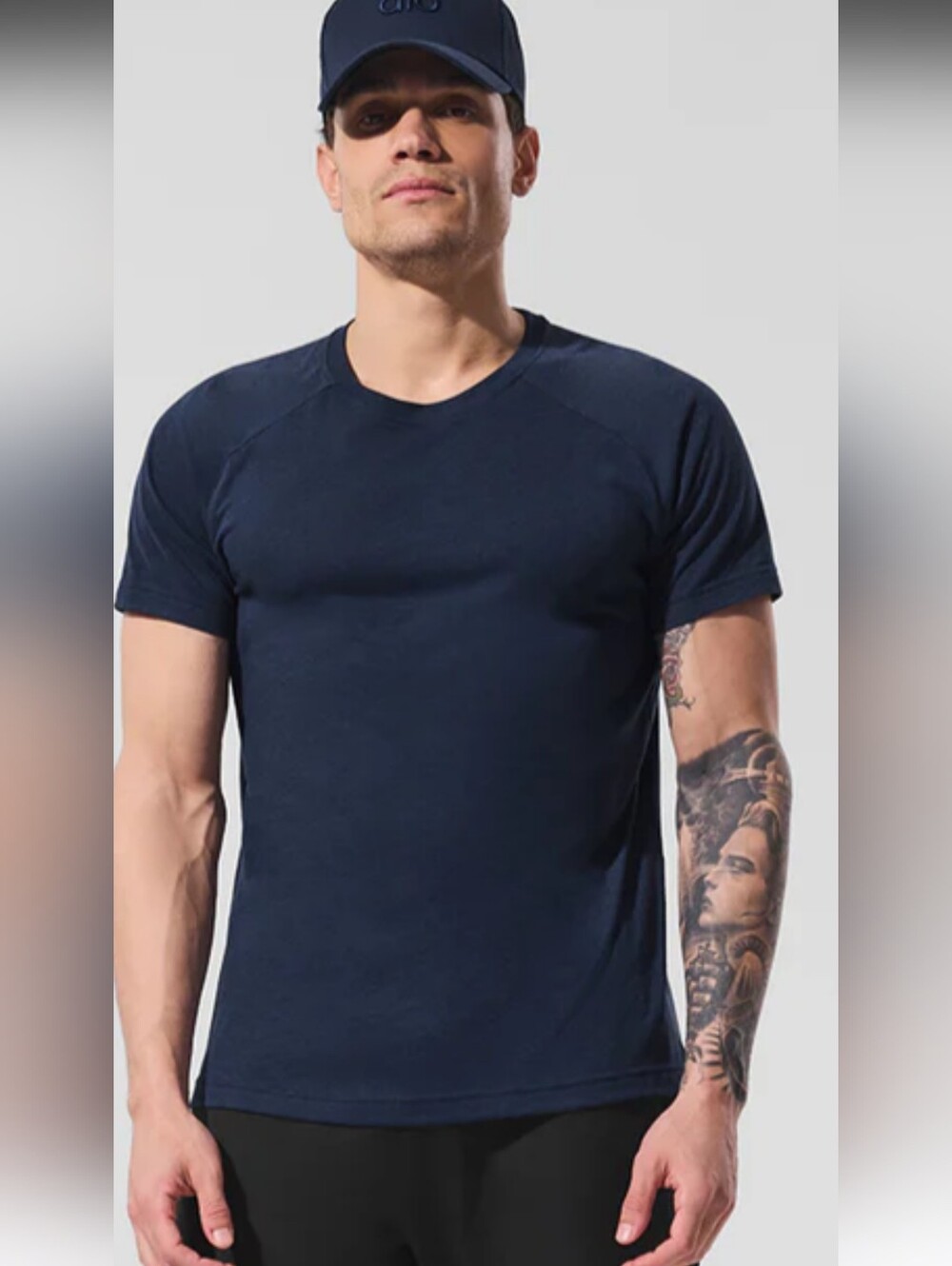 ALO Yoga Men's Short Sleeve Crew Tee in Navy Sz XL NWT